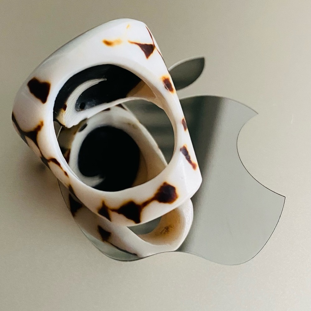 Very Cute Shell Ring With Abalone Shell Inlay - image 4